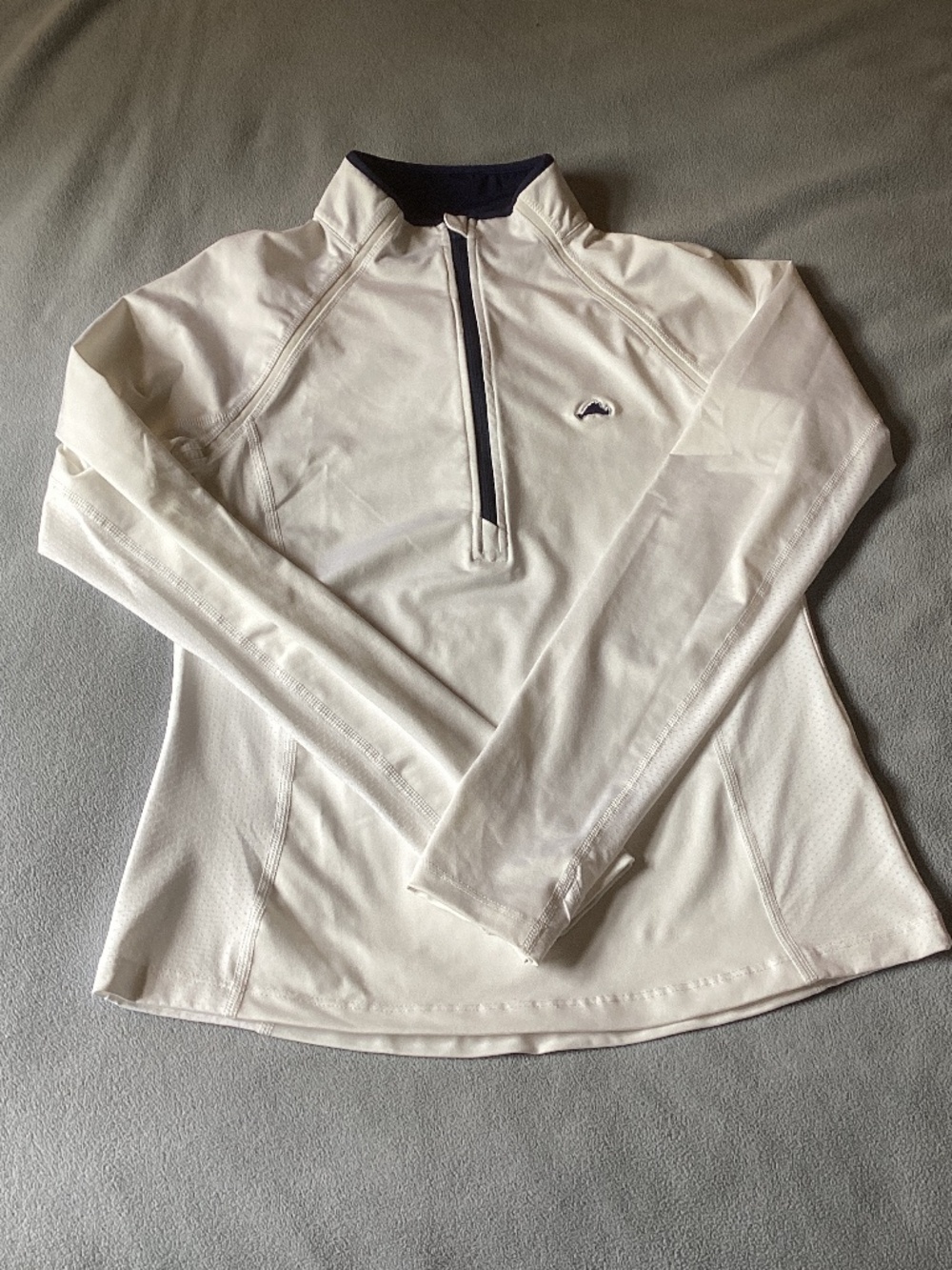 Vineyard Vines top